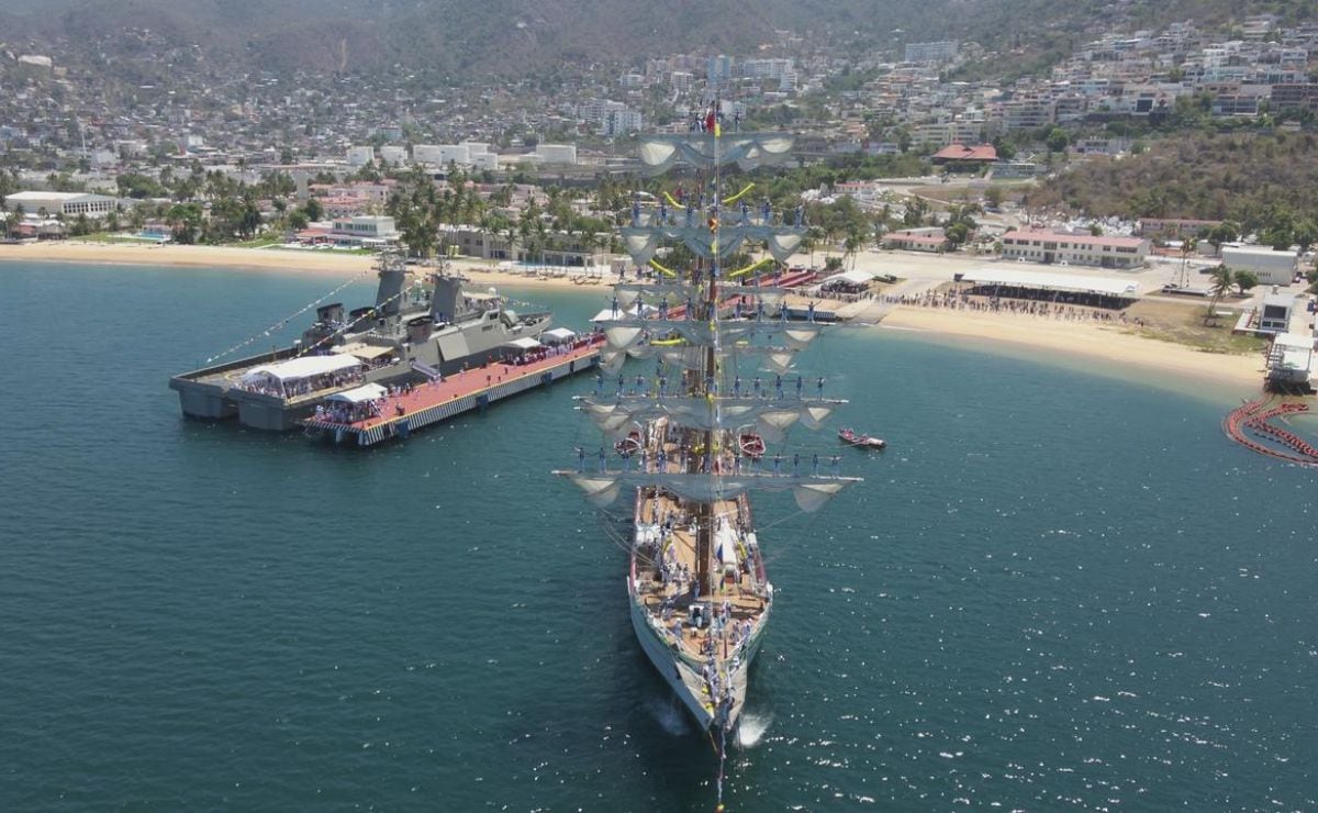 La Nave Escuela Cuauhtémoc vuelve con orgullo a sus orígenes en Acapulco, después de un intensivo curso de formación que duró ocho meses.