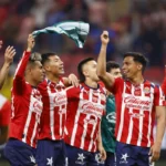 ¡Chivas consolida su liderato! Vence al América en el Clásico